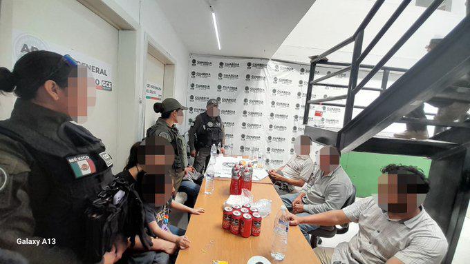 Ya son 49 los migrantes rescatados y no hay detenidos; Fiscalía de SLP dice fueron secuestrados en Nuevo León. Noticias en tiempo real