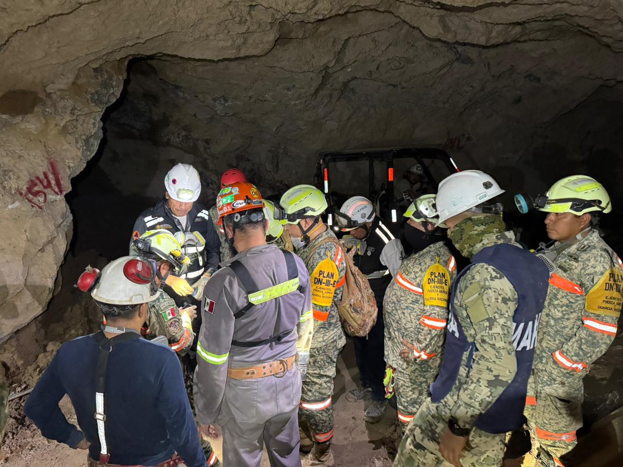 Continúa búsqueda del último minero atrapado en derrumbe de la mina Santa Fe, en Sinaloa, a casi 30 días