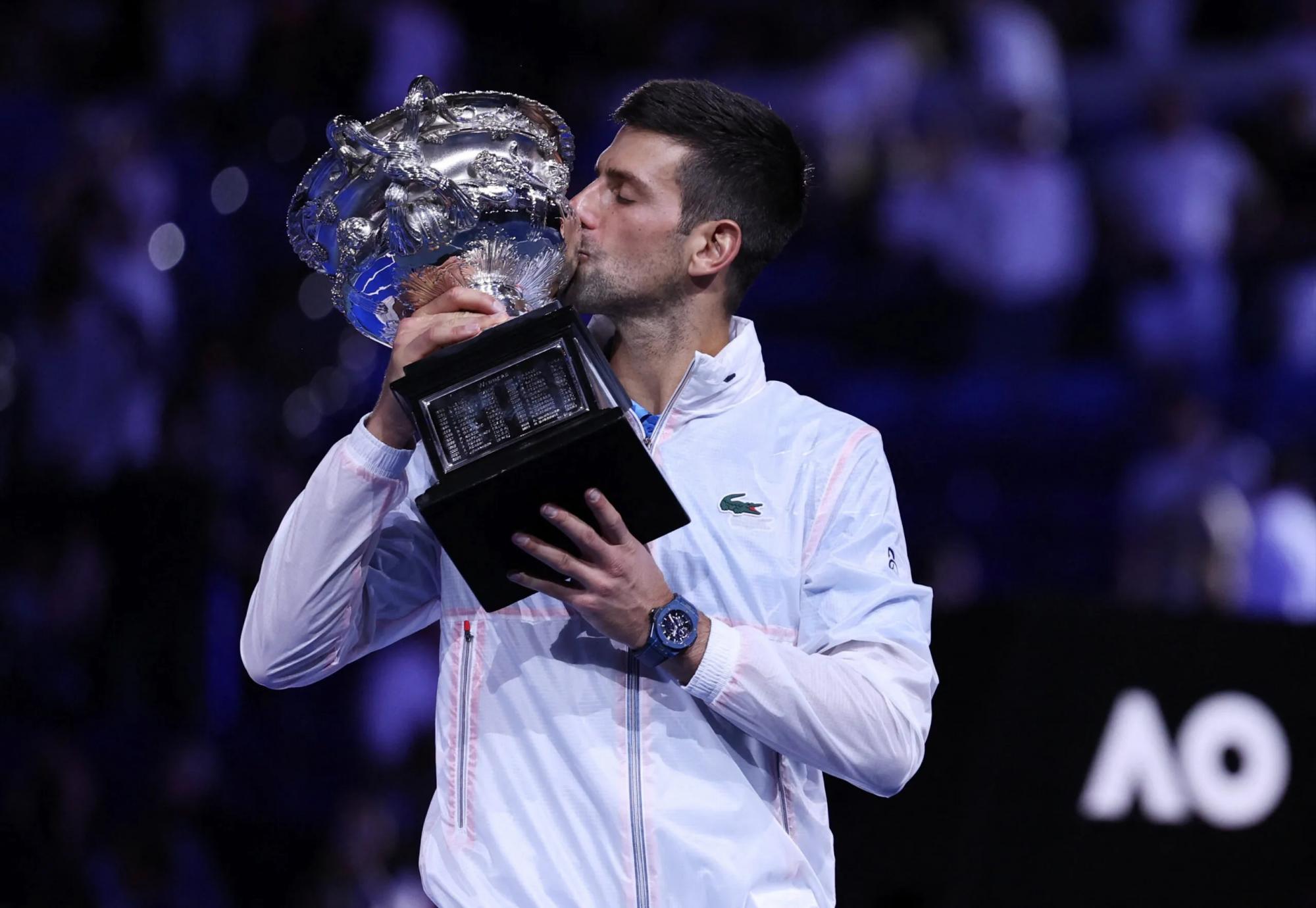 Novak Djokovic supera récord de Roger Federer como el tenista más longevo, líder de la ATP. Noticias en tiempo real