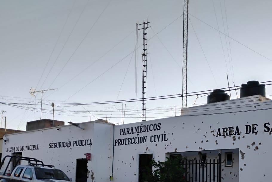 Ráfagas contra comandancia y patrullas en Zacatecas; presumen incursión del CJNG y un muerto