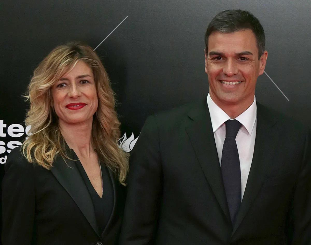Pedro Sánchez renunciaría a Presidencia de España, tras denuncia de corrupción contra su esposa. Noticias en tiempo real