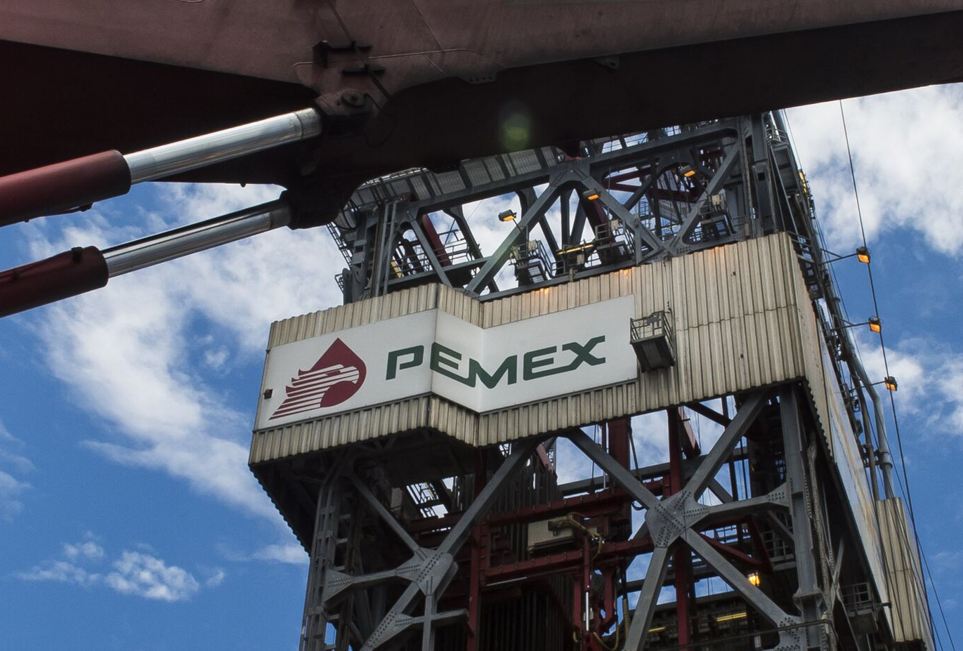Pemex también reducirá exportaciones en mayo; 330 mil barriles menos. Noticias en tiempo real