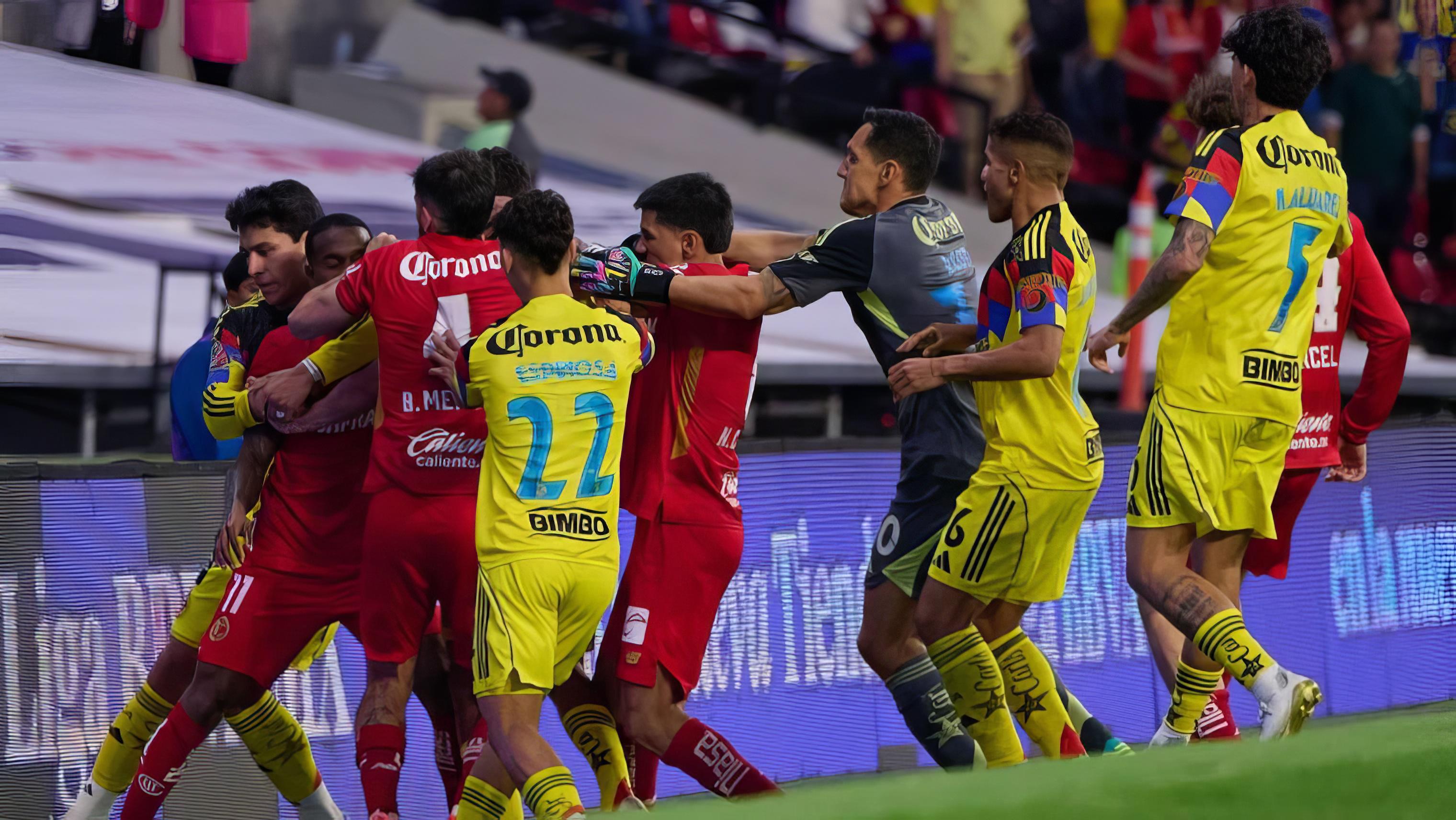 Henry Martín invadió zona prohibida y eso a América podría costarle caro; ¿perderá en el escritorio?