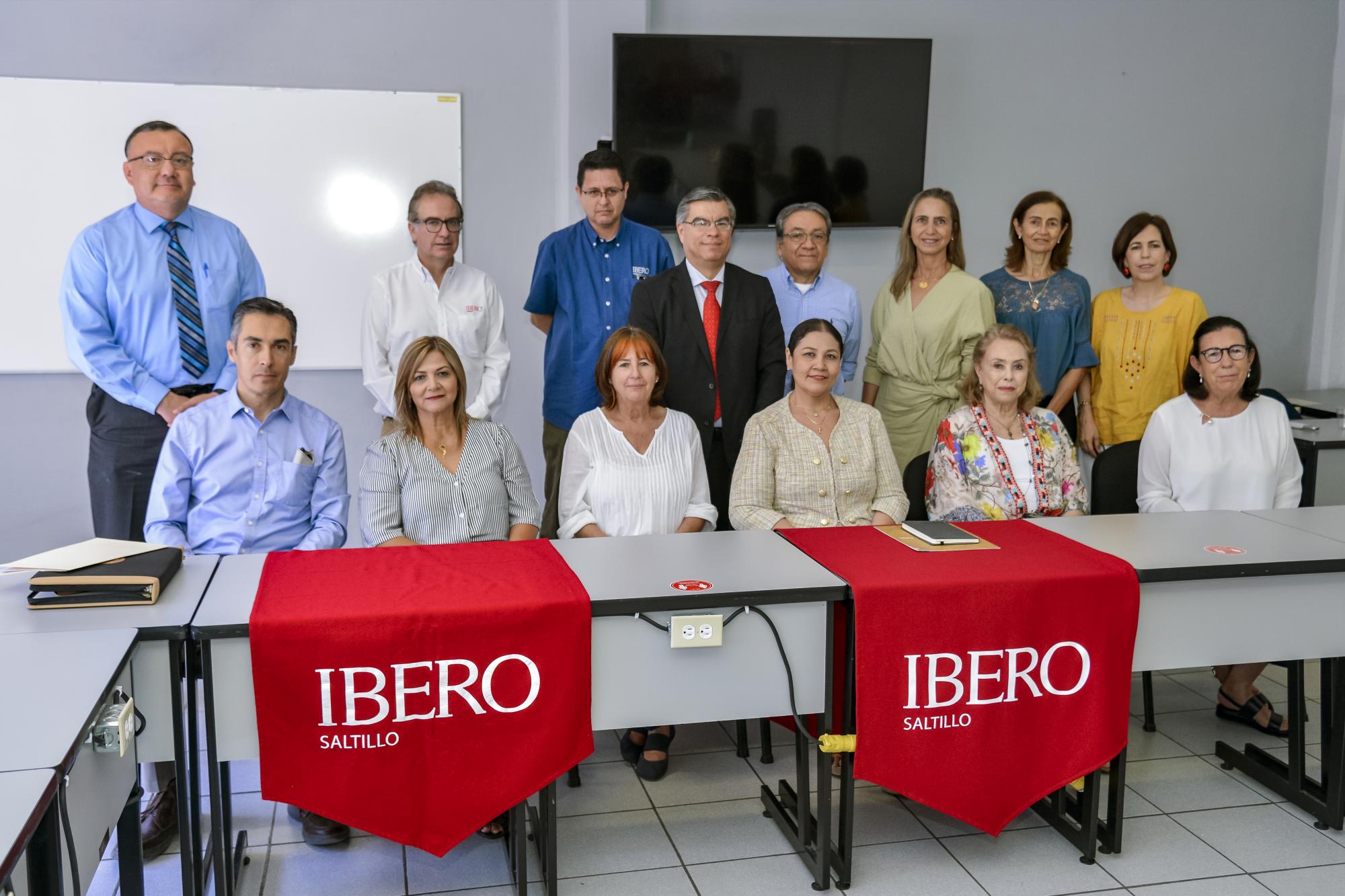 Después de 32 años, Ibero tiene nuevo Consejo Directivo FOUHSAC. Noticias en tiempo real