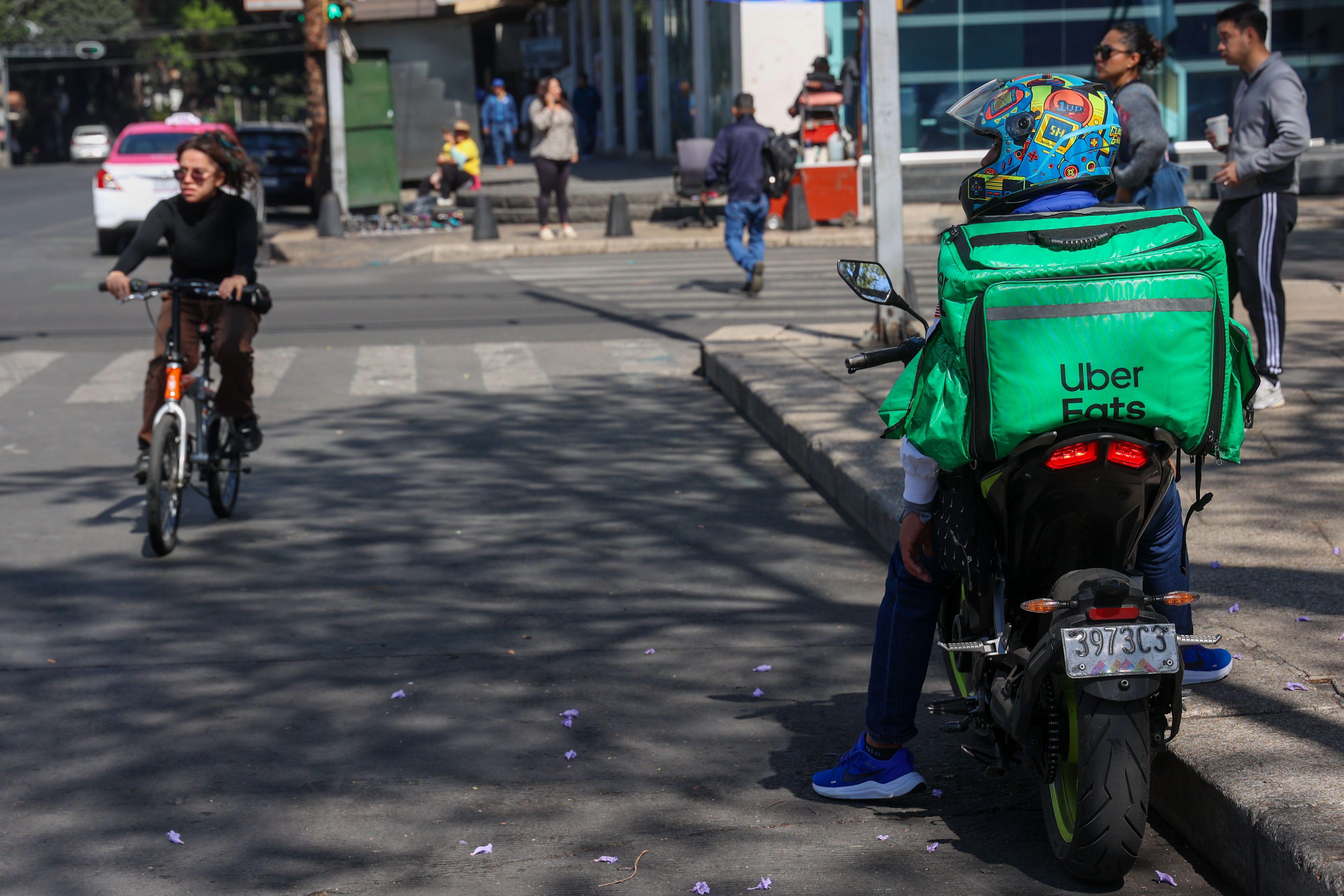 ¿Repartidores de apps tienen derecho a utilidades en 2026? Lo que dice la ley en MéxicoE