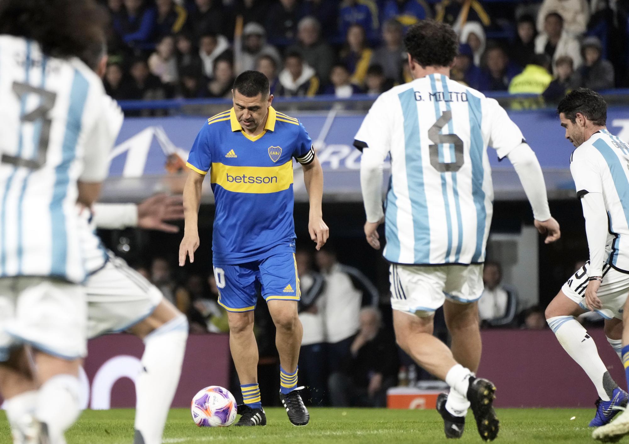 Despiden al ‘Último Gran 10’: con la presencia de Messi, dicen adiós a Juan Román Riquelme. Noticias en tiempo real