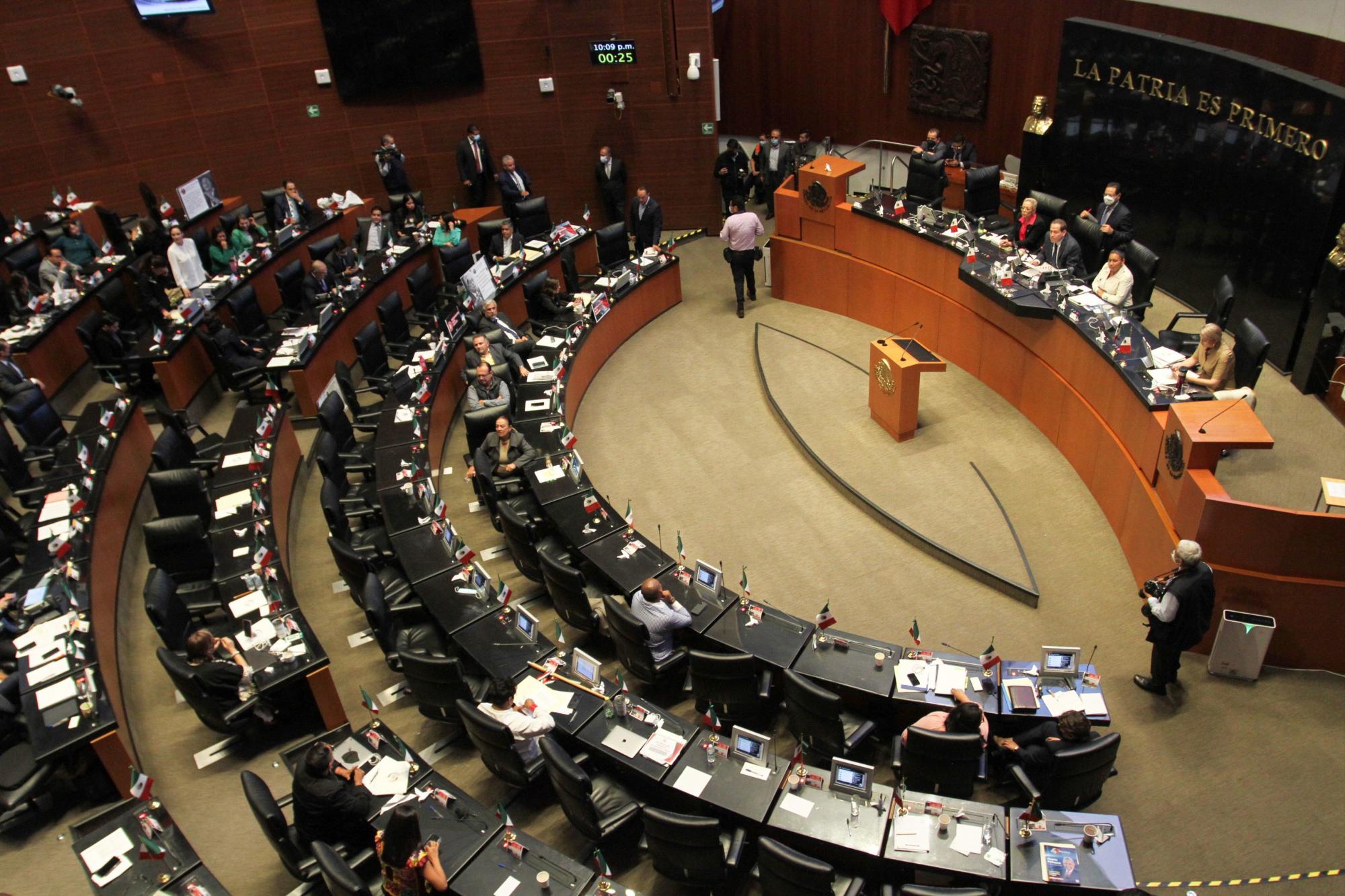 Senado avala nuevo dictamen en reforma de Fuerzas Armadas. Noticias en tiempo real