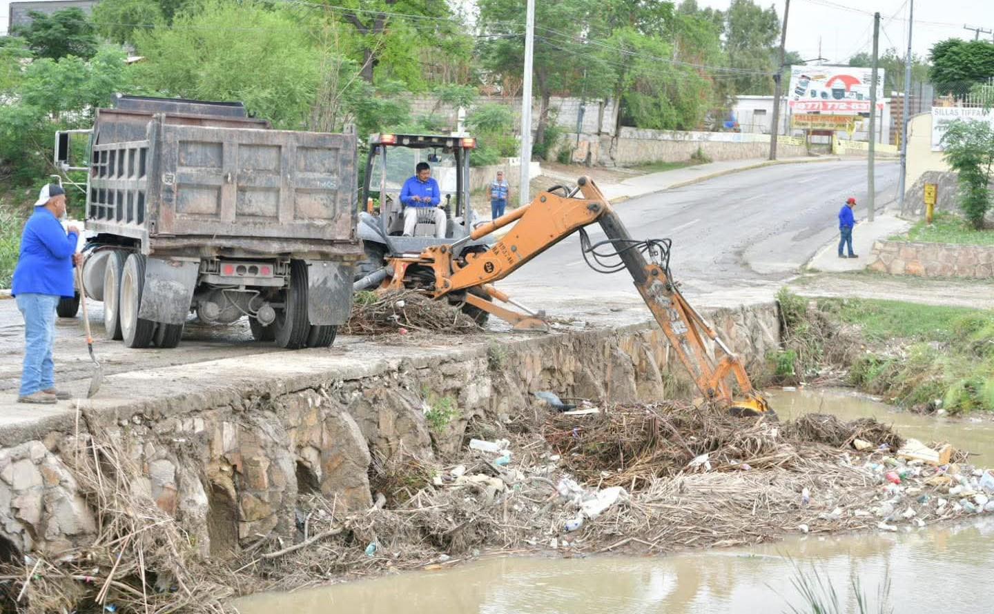 Acuña intensifica limpieza de arroyos para prevenir inundaciones en temporada de lluvias