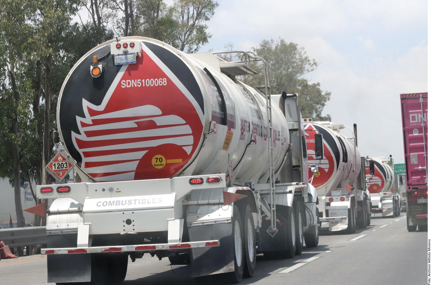 Sufren desabasto de combustibles diversas entidades de México