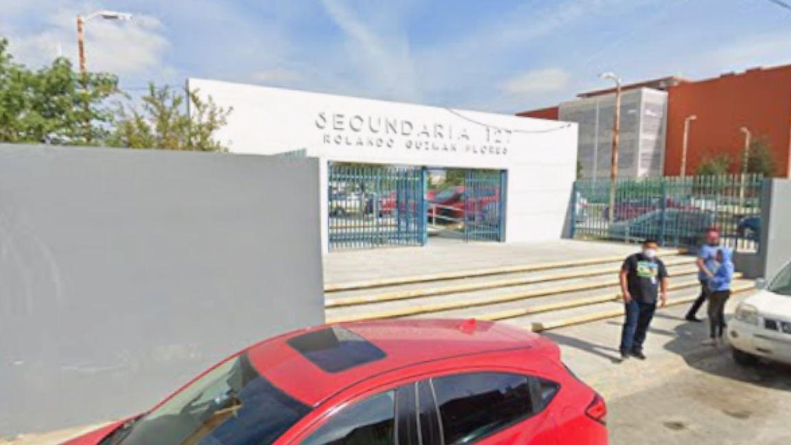 Menor armado moviliza a uniformados a secundaria en Pesquería, Nuevo León