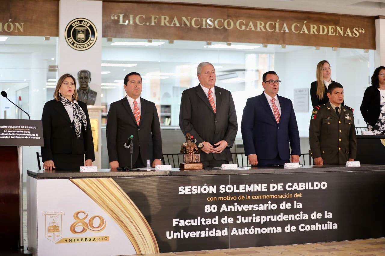 Cabildo de Saltillo conmemora 80 aniversario de Facultad de Jurisprudencia con sesión solemne. Noticias en tiempo real