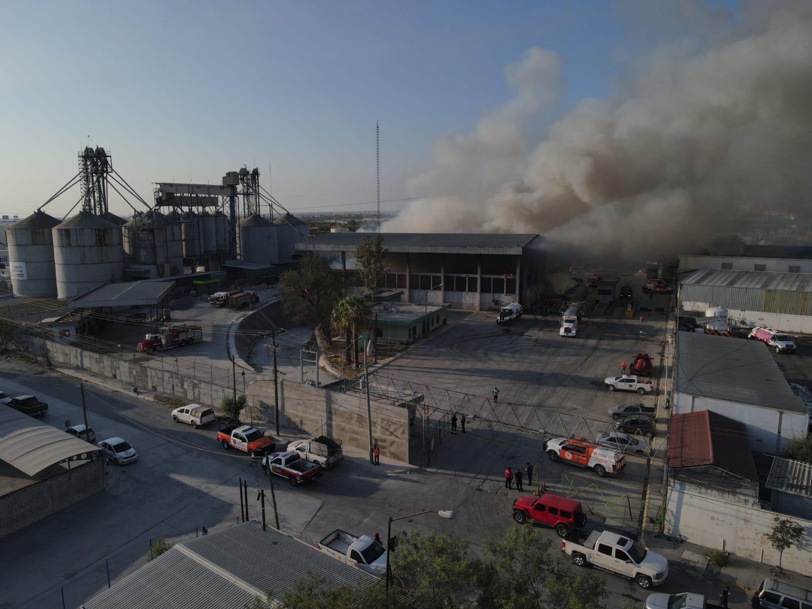 Sofocan incendio en estación de transferencia de Simeprode en Nuevo León. Noticias en tiempo real