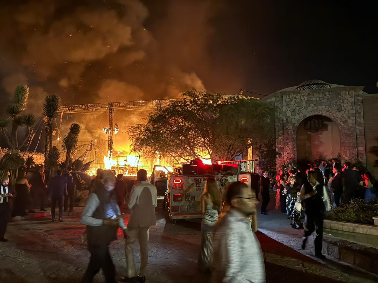 Boda termina en espectacular incendio en San Miguel de Allende; se trataría de fiesta de la familia coahuilense Martín Bringas. Noticias en tiempo real