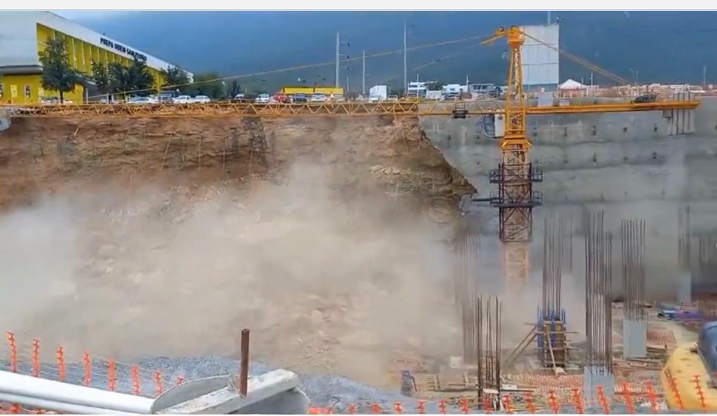 Captan derrumbe en obras de construcción para hospital de Nuevo León. Noticias en tiempo real