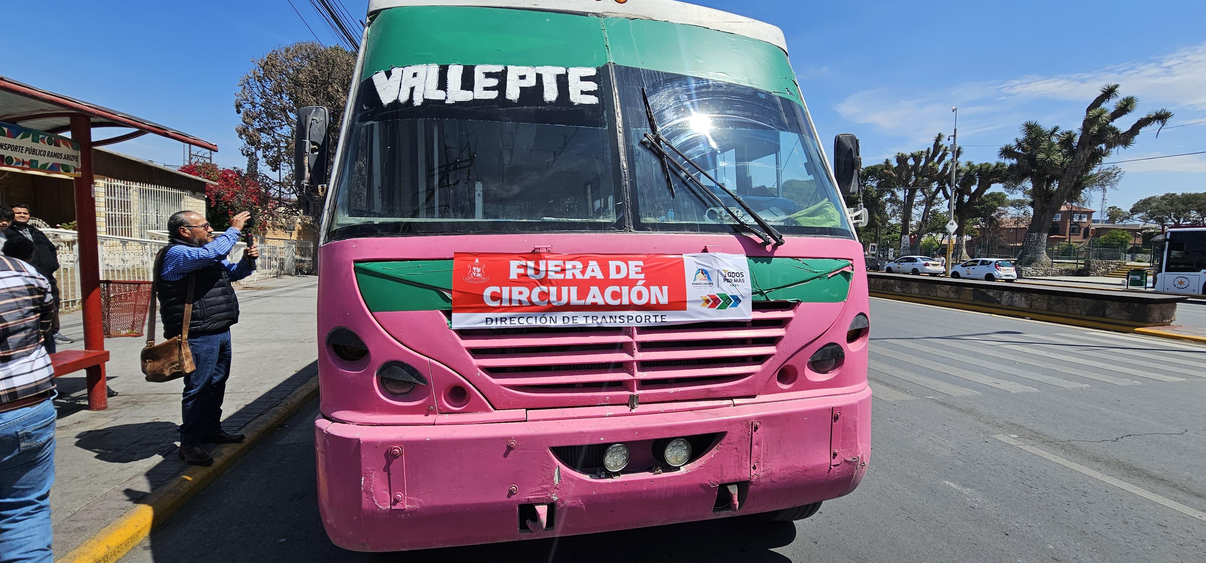 Arranca retiro de unidades ‘chatarra’ de transporte en Ramos Arizpe