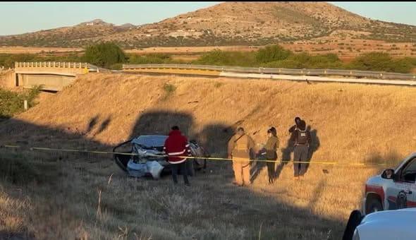 Tragedia en la autopista Durango Gómez Palacio: tres jóvenes fallecen tras volcar al volver de Mazatlán