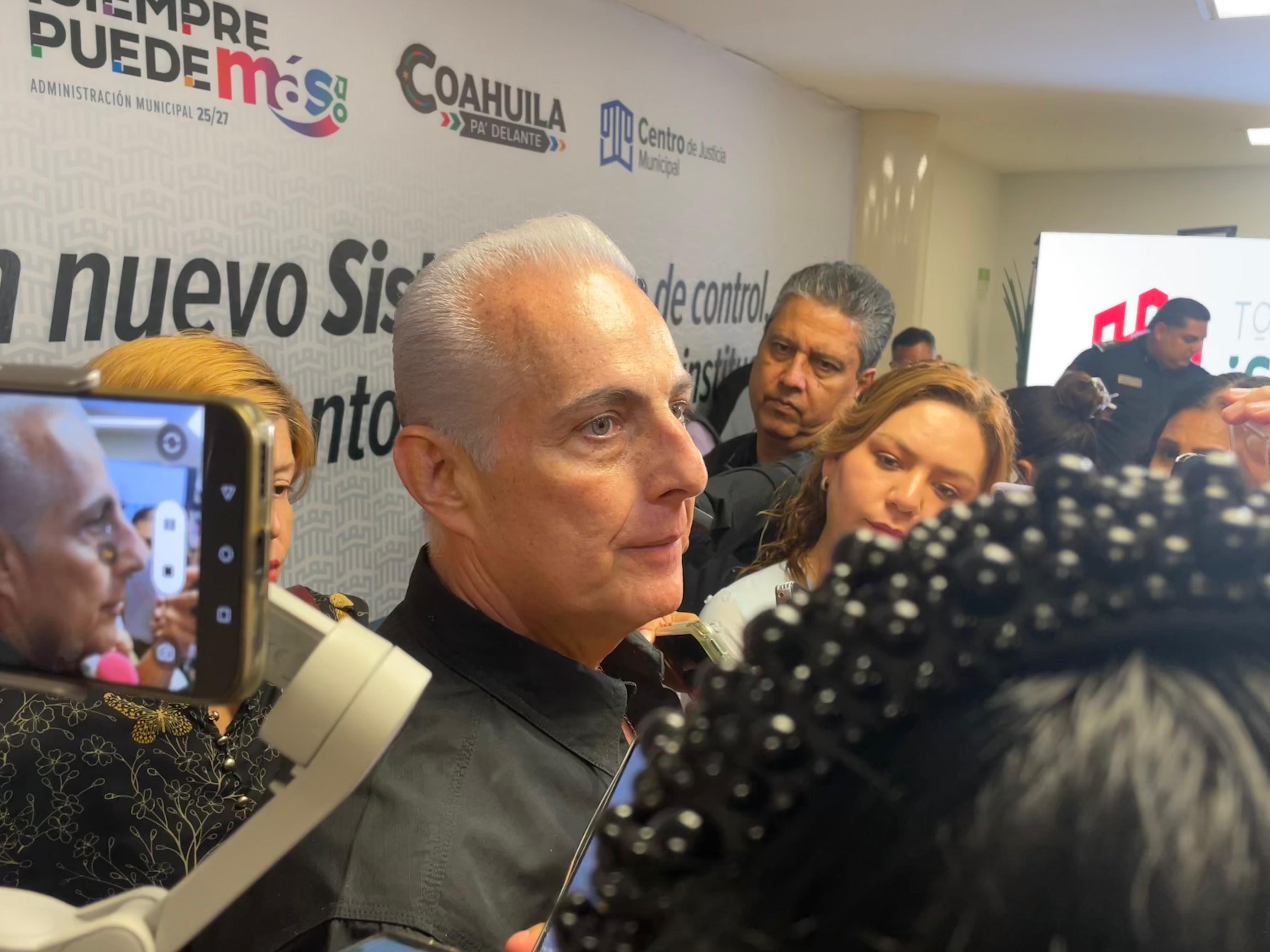 Reordenamiento en Plazas y Mercados de Torreón seguirá adelante, advierte Román Cepeda