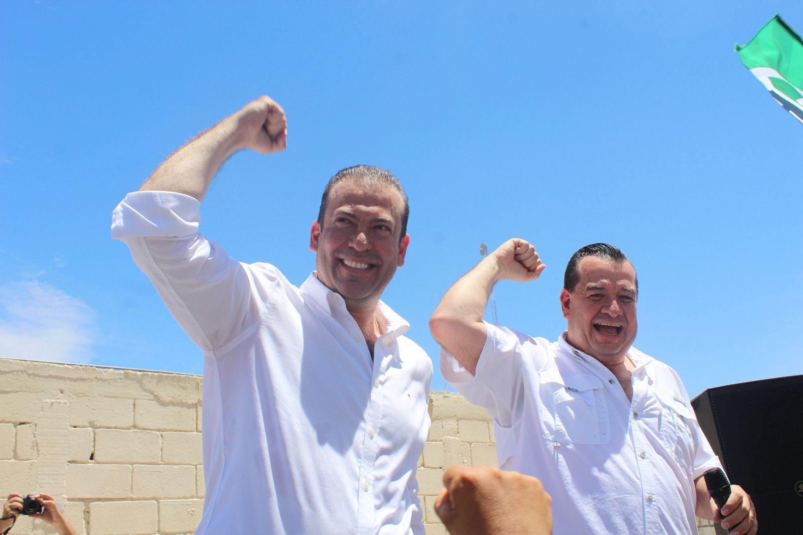 Torreón: va Felipe González por el Distrito 10; oficializa su candidatura ante el IEC