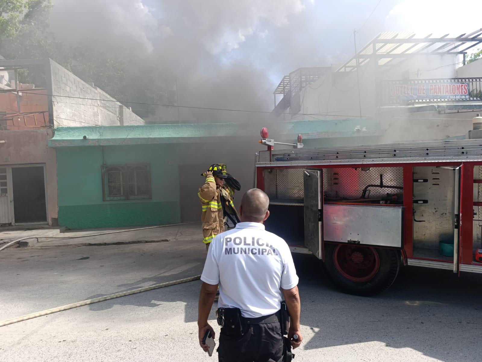 Veladora encendida habría sido la causa de un incendio en vivienda de Parras
