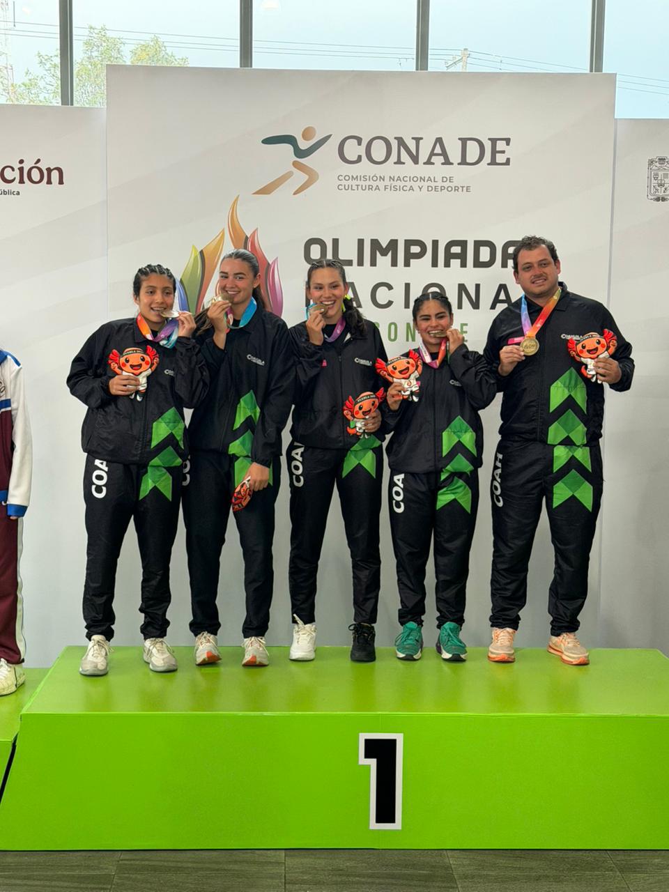 Nikte Falcón, Antonella Alvarado, Vania González y Allegra Reyes integraron el equipo campeón.
