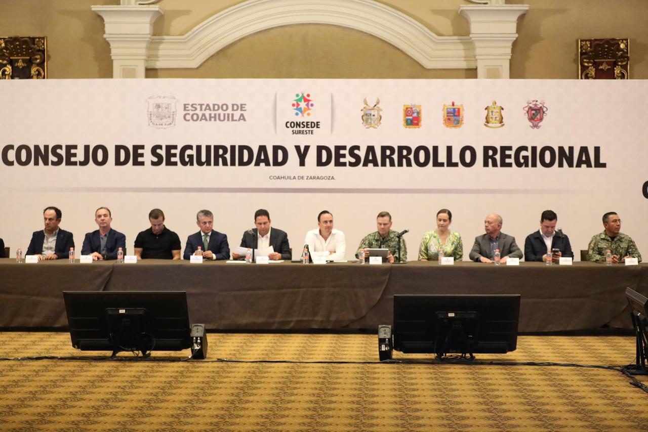Empresarios, autoridades y representantes ciudadanos reafirmaron la coordinación regional para fortalecer la seguridad y el desarrollo económico en Coahuila.