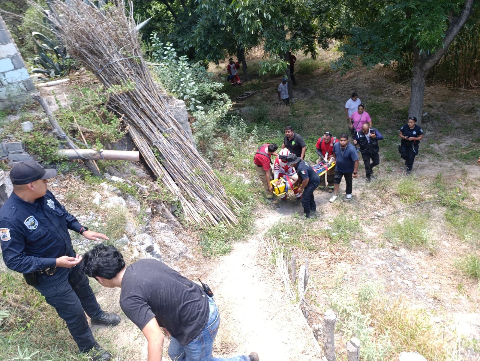 Gilberto fue localizado con signos de deshidratación y agotamiento, luego de permanecer tres días desaparecido en el fondo del arroyo.
