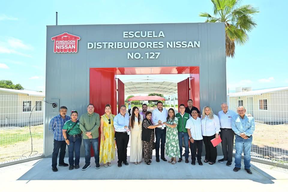Monclova: formalizan entrega de escuela con invers