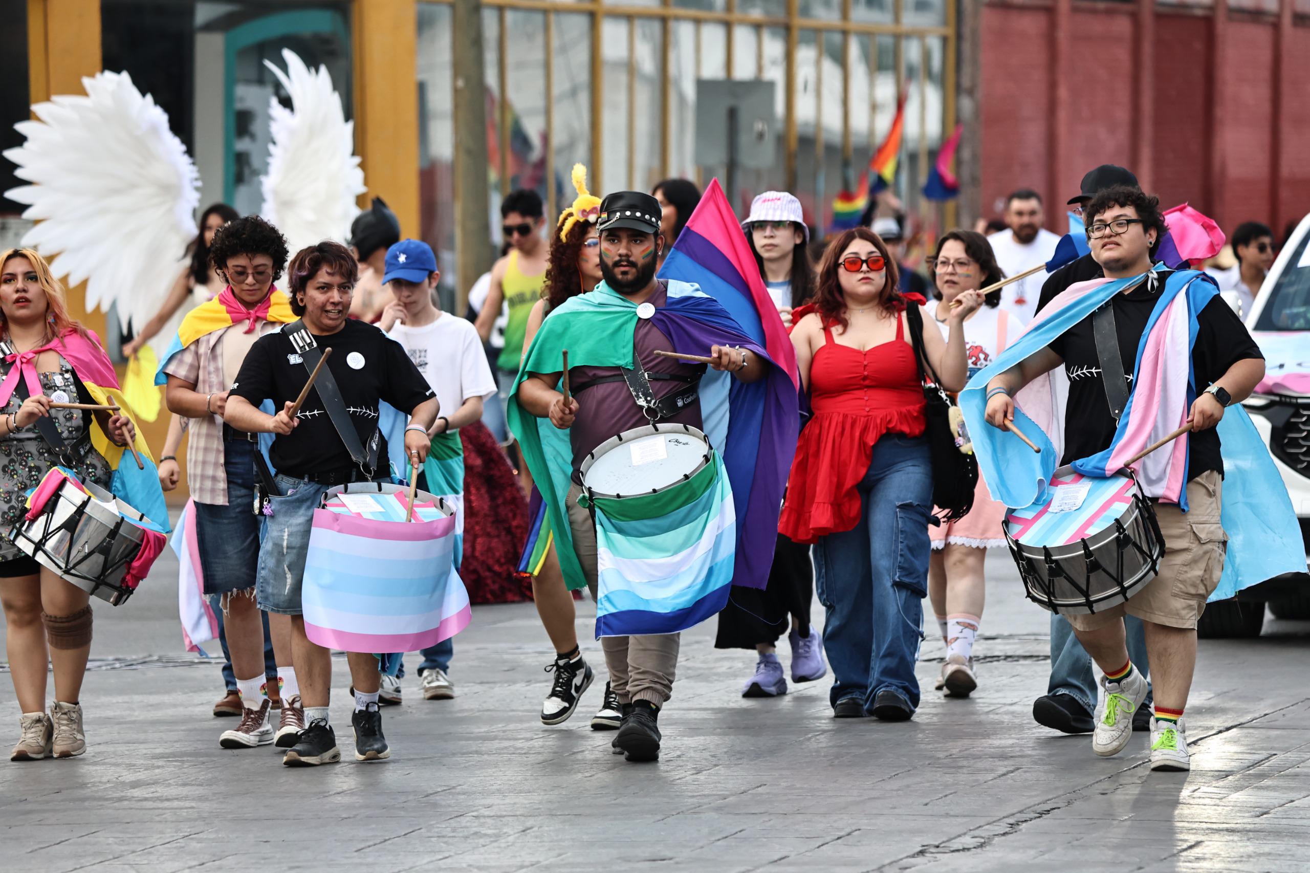 Respaldo familiar puede marcar la diferencia para las infancias LGBT+: testimonios durante la Marcha del Orgullo en Saltillo