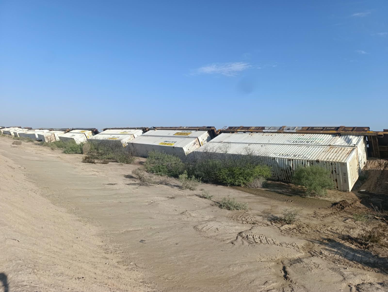 Descarrilan y vuelcan más de 80 vagones del tren en Estación Marte, General Cepeda